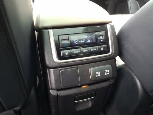 Used 2019 Subaru Ascent Limited image 18