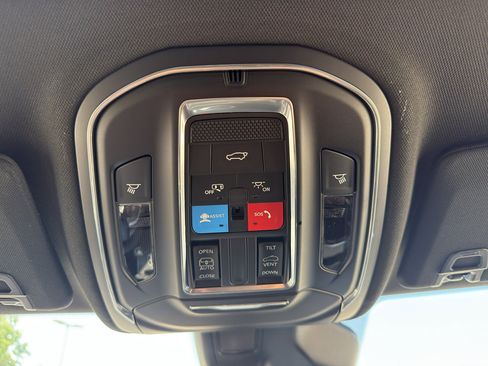 New 2025 Jeep Grand Cherokee L Altitude image 22