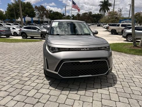 Used 2024 Kia Soul LX w/ Option Group 015 FWD image 18