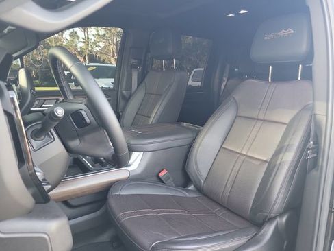 Used 2024 Chevrolet Silverado 2500 High Country w/ High Country Premium Package AWD/4WD image 20