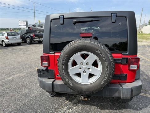 Used 2015 Jeep Wrangler Unlimited Sport w/ Quick Order Package 24S AWD/4WD image 4