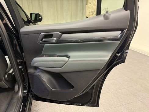 New 2026 GMC Terrain AT4 w/ LPO, Black Badging Package image 19