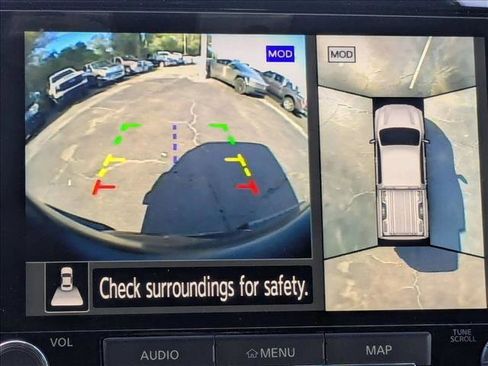 Used 2021 Nissan Titan PRO-4X w/ Pro-4x Convenience Package image 18