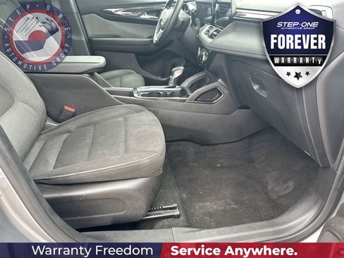 Certified 2026 Chevrolet TrailBlazer LT w/ LT Cold Weather Package FWD image 38