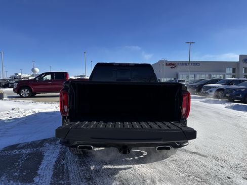 Used 2024 GMC Sierra 1500 AT4 w/ Technology Package image 22