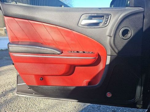 Used 2015 Dodge Charger R/T Scat Pack w/ Beats Audio Group image 18