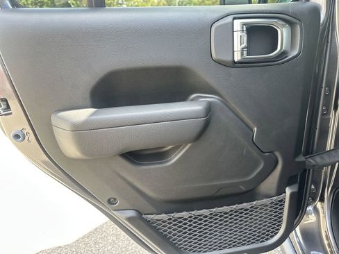 New 2025 Jeep Gladiator Willys image 30