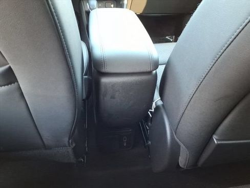 Used 2023 Buick Encore GX Essence w/ Experience Buick Package FWD image 19