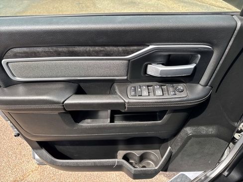 Used 2022 RAM 2500 Big Horn AWD/4WD image 30