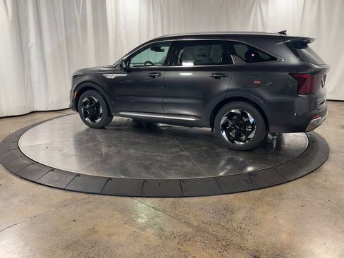 Certified 2025 Kia Sorento EX w/ EX Panoramic Sunroof Package image 10