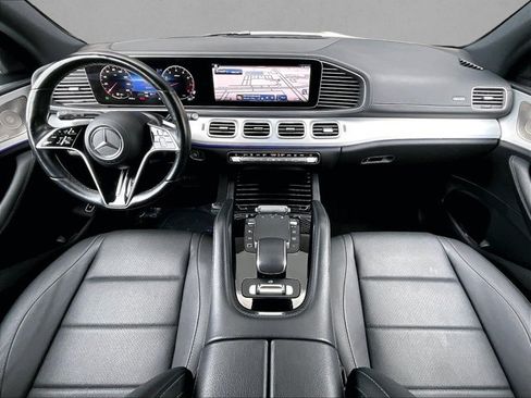 Used 2025 Mercedes-Benz GLS 450 4MATIC image 16