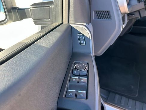 Used 2025 Ford F250 XLT AWD/4WD image 18