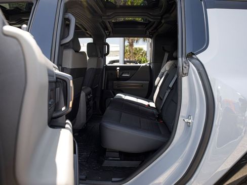 Used 2024 GMC Hummer EV 2X AWD/4WD image 21