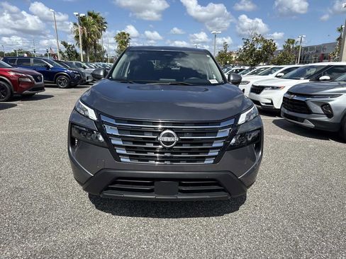 Certified 2024 Nissan Rogue SV FWD image 9