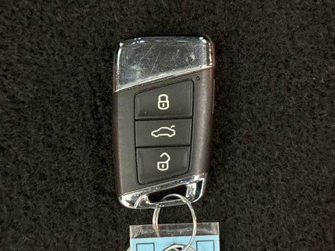 Used 2022 Volkswagen Atlas SE image 23