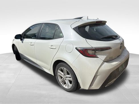 Used 2019 Toyota Corolla SE FWD image 2