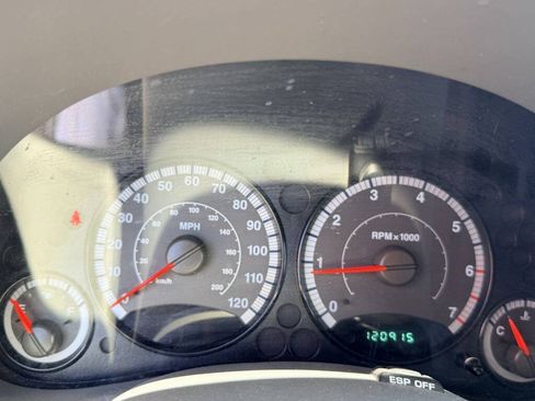 Used 2006 Jeep Liberty Renegade AWD/4WD image 15
