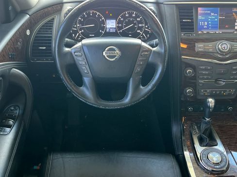 Used 2017 Nissan Armada Platinum w/ Interior Lighting Package RWD image 16