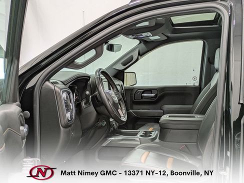 Used 2021 GMC Sierra 1500 AT4 w/ AT4 Premium Package AWD/4WD image 4