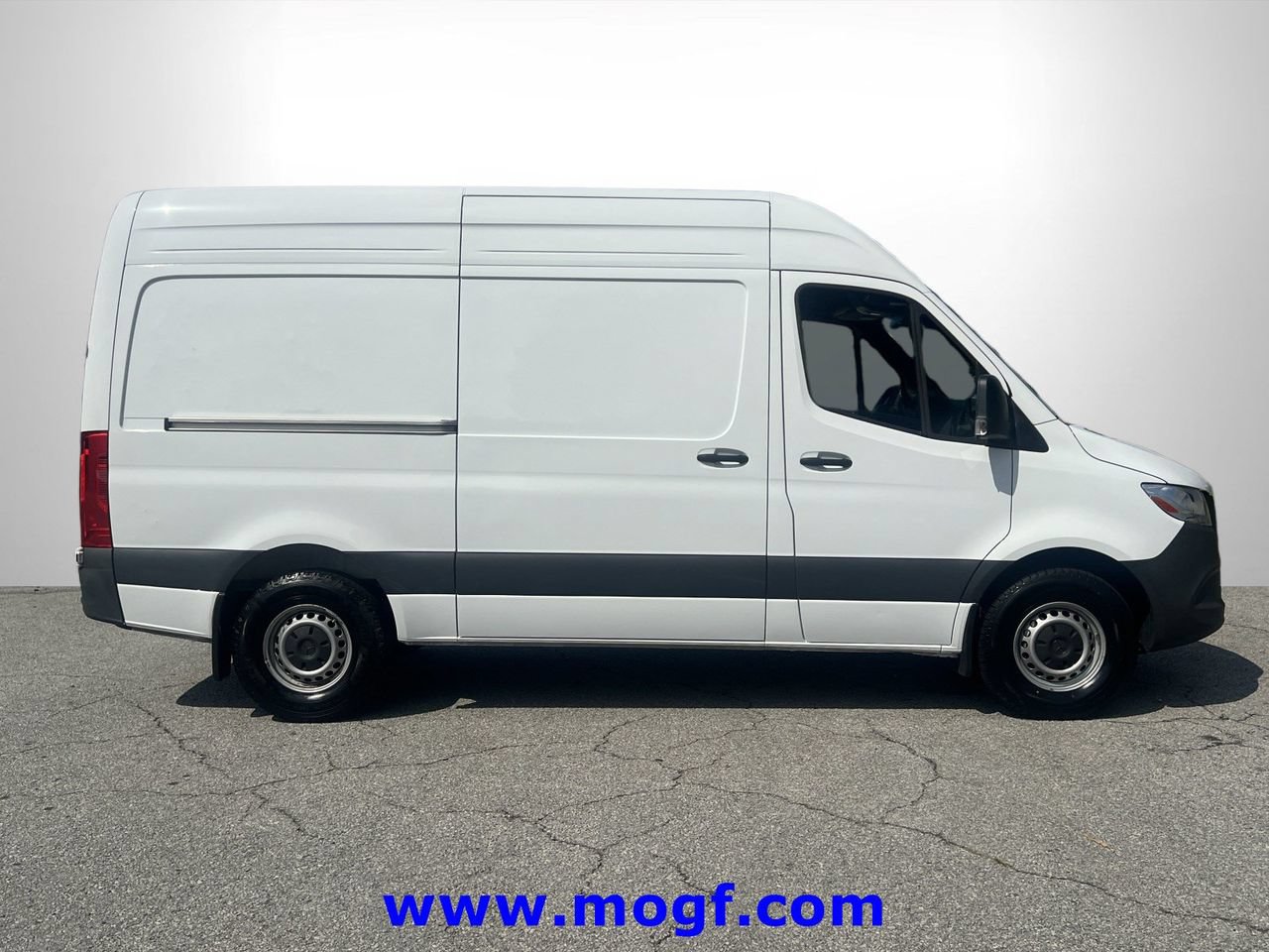 Used 2025 Mercedes-Benz Sprinter 2500 image 24