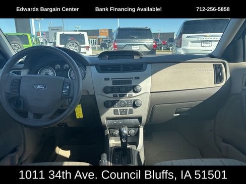 Used 2009 Ford Focus SE image 12