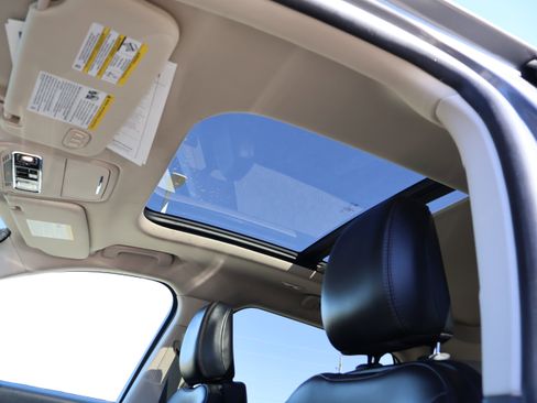 Used 2022 Lincoln Aviator AWD w/ Premium Package image 41