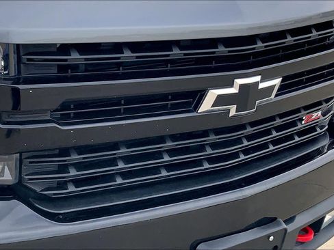 Used 2021 Chevrolet Silverado 1500 LT Trail Boss w/ Convenience Package II image 28