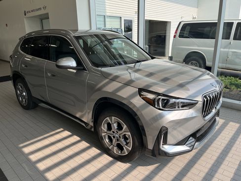 Certified 2025 BMW X1 xDrive28i w/ Technology Package image 3