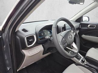 New 2026 Hyundai Venue SEL video 3