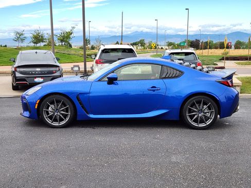 Used 2025 Subaru BRZ Limited RWD image 2