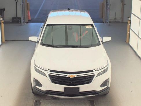 Used 2024 Chevrolet Equinox LT AWD/4WD image 2