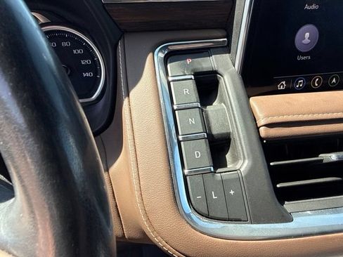 Used 2021 Chevrolet Tahoe High Country w/ Premium Package AWD/4WD image 13