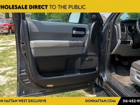 Used 2015 Toyota Sequoia Limited AWD/4WD image 16