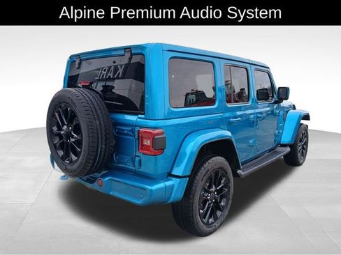 Used 2024 Jeep Wrangler Unlimited Sahara w/ Technology Group image 6