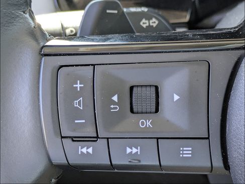 Used 2023 Nissan Pathfinder SL w/ SL Premium Package FWD image 21