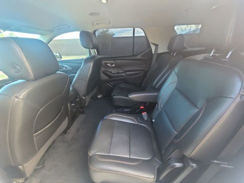 Used 2021 Chevrolet Traverse RS image 25