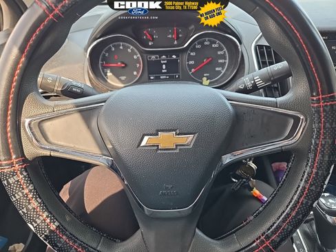 Used 2019 Chevrolet Cruze LS image 7