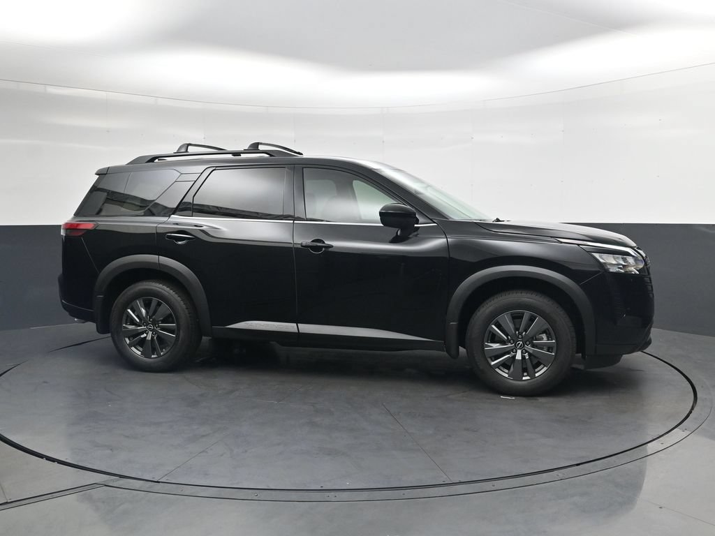 New 2026 Nissan Pathfinder SV w/ SV Premium Package FWD image 4