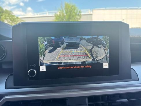 Used 2024 Toyota Tacoma SR5 AWD/4WD image 22