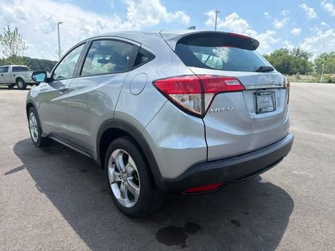 Used 2019 Honda HR-V LX image 9