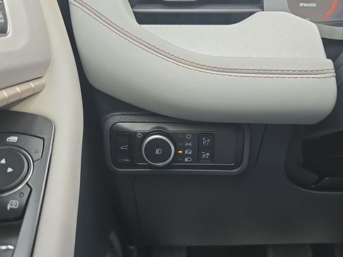 New 2026 Ford Explorer Active w/ Active Comfort Package image 29