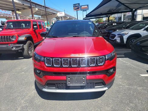 Used 2025 Jeep Compass Limited image 1