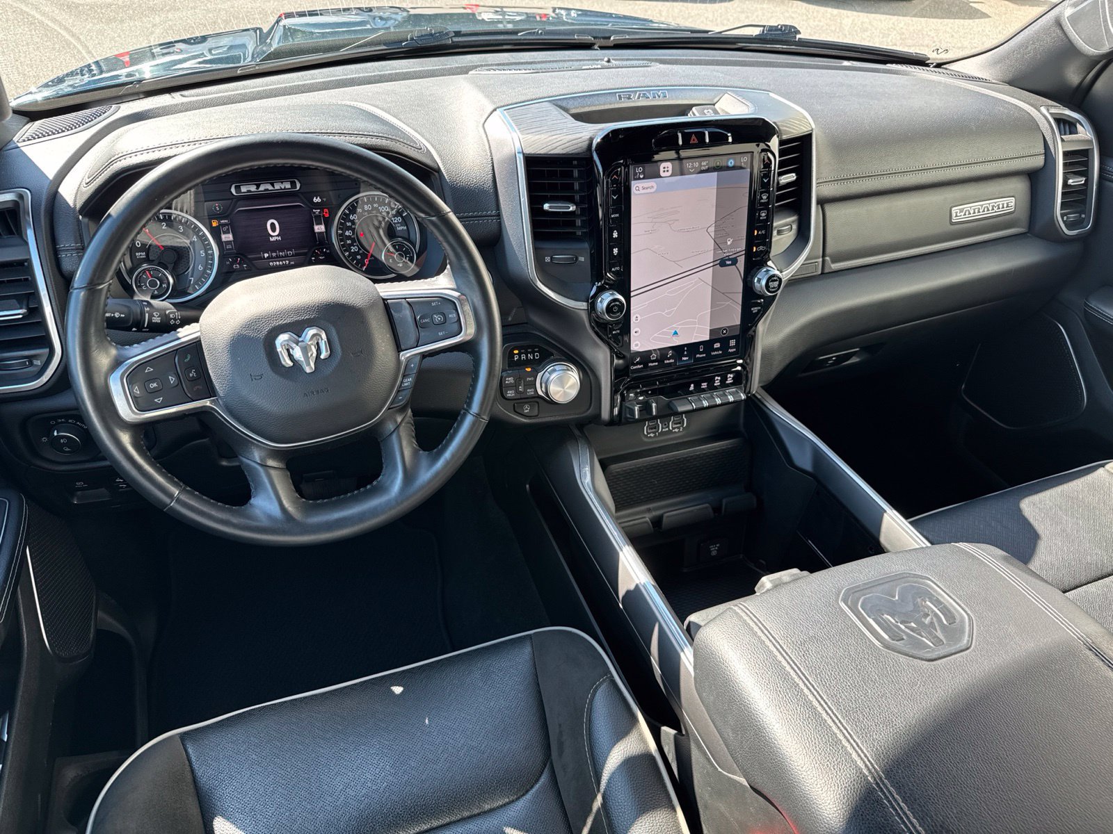 Used 2023 RAM 1500 Laramie AWD/4WD image 17
