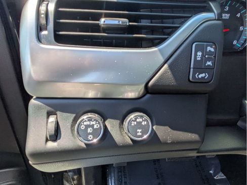 Used 2016 Chevrolet Suburban LTZ AWD/4WD image 34