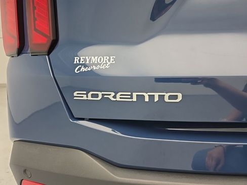 Used 2025 Kia Sorento S w/ Panoramic Sunroof Package AWD/4WD image 60