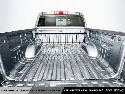 Used 2021 Chevrolet Colorado LT w/ LT Convenience Package image 23