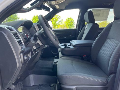 New 2026 RAM 2500 Big Horn AWD/4WD image 12