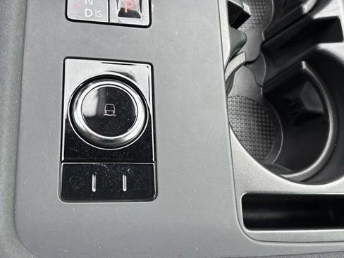 Used 2023 Land Rover Discovery HSE R-Dynamic image 45