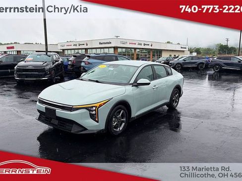 Used 2025 Kia K4 FWD image 3