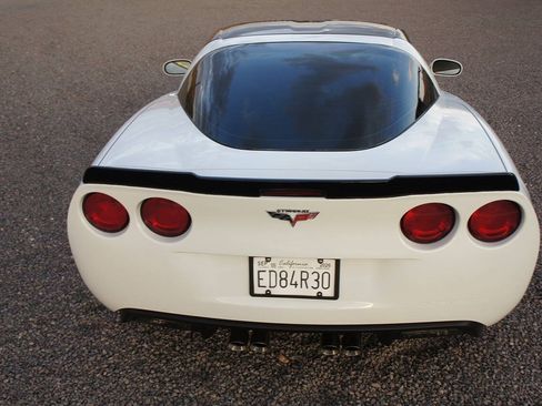 Used 2011 Chevrolet Corvette Coupe w/ 1LT RWD image 43